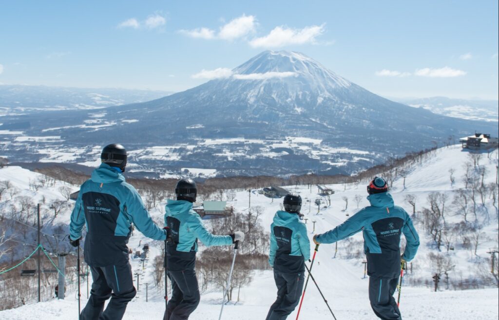 ski in niseko